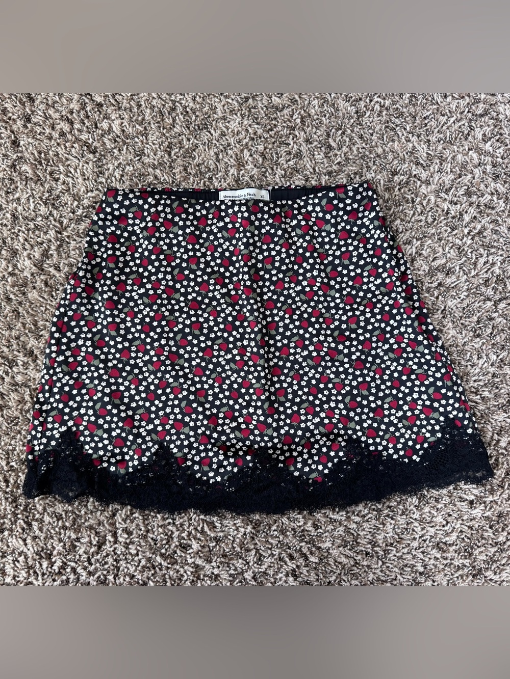 Abercrombie & Fitch Ultra High Rise Lace & Satin Mini Skort